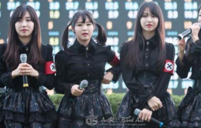 648x415_groupe-pritz-uniforme-rappelle-beaucoup-parti-nazi