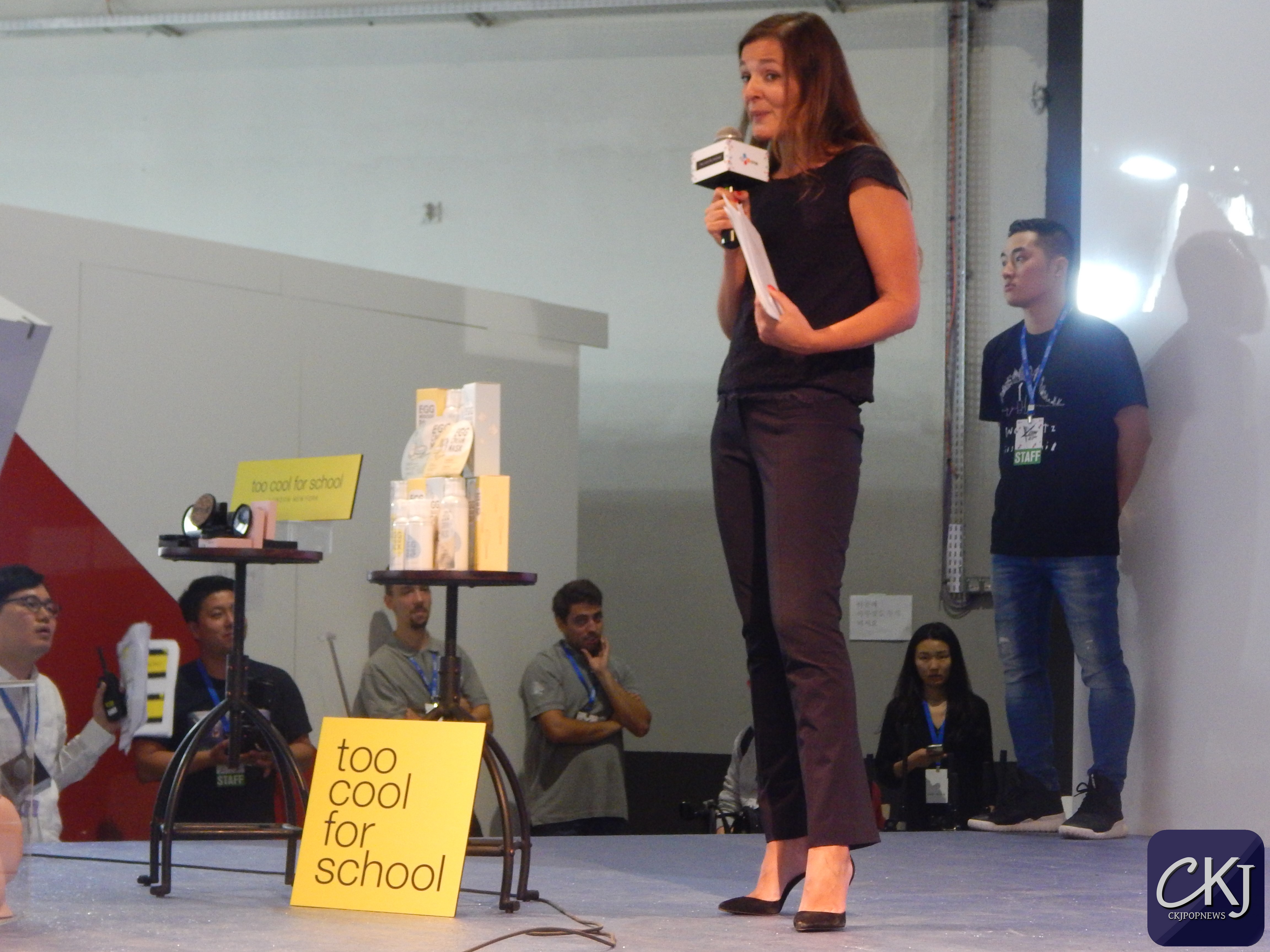 2 juin 2016 - KCON convention Paris - Too Cool For School 