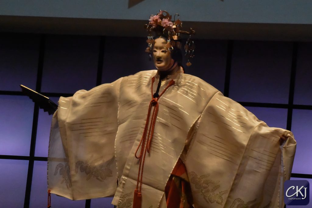 japan-tours-festival-2017-tradition-theatre-No-kabuki-umewaka-motonori
