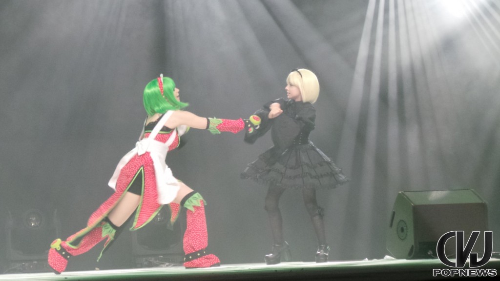 20120217_021500 [1600x1200]