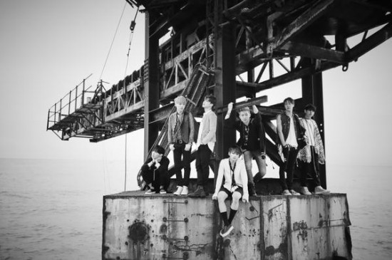 BTS – black&white 4