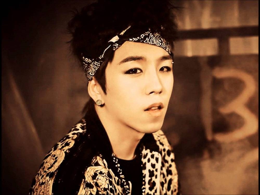 Block-B-Taeil-solo single-shaking