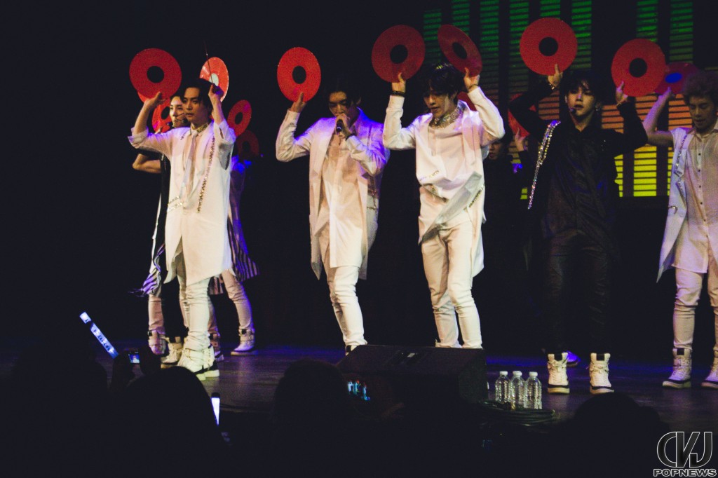 15-09-06 - ToppDogg - First Showcase Live In Europe - Le Comedia Paris